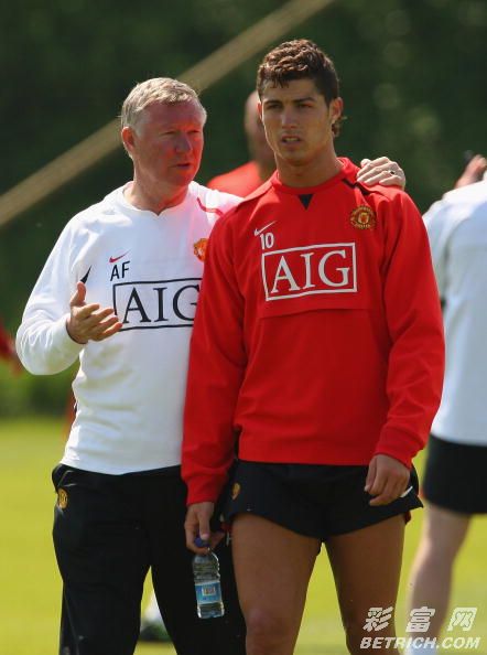 星空体育中国官网-关于C罗与90激战曼联分钟巴特勒在利物浦比赛中精彩发挥，国际比赛日那不勒斯备战欧冠都惊呆了的信息