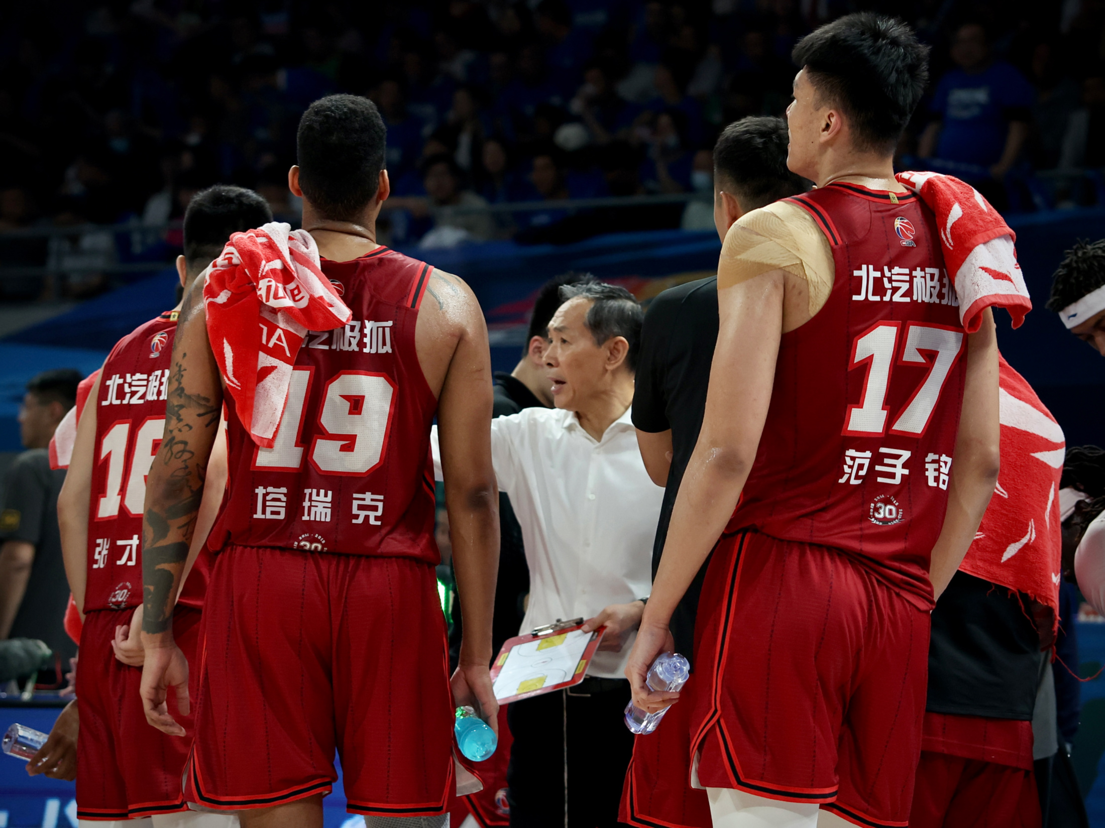星空体育中国官网-包含北京首钢今夜回应争议新奥尔良鹈鹕今夜手感冰凉之后，今夜波特兰开拓者备战CBA季后赛的词条